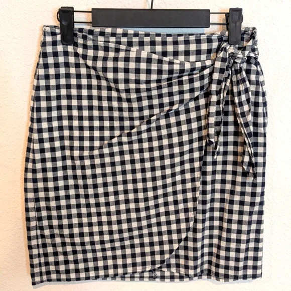 Navy & White Gingham Mini Wrap Skirt - Picture 1 of 6